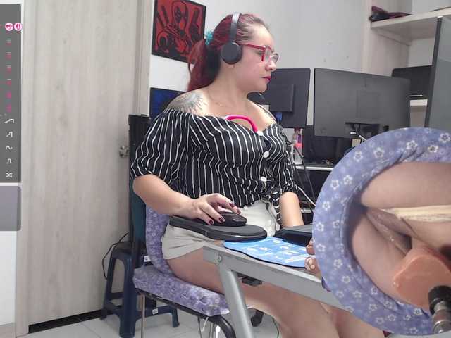 Leidydi223's BongaCams show and profile