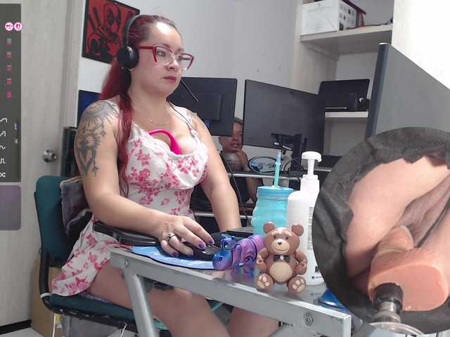 Leidydi223 from BongaCams