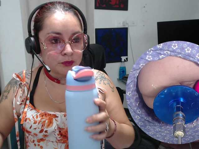 Leidydi223's BongaCams show and profile