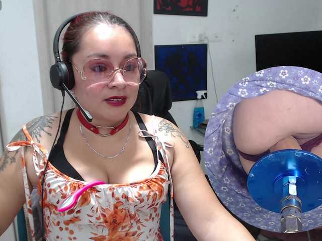 Leidydi223's BongaCams show and profile