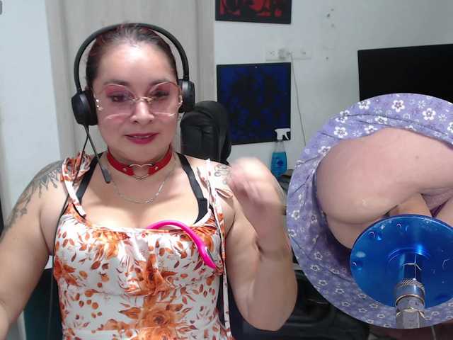Leidydi223's BongaCams show and profile