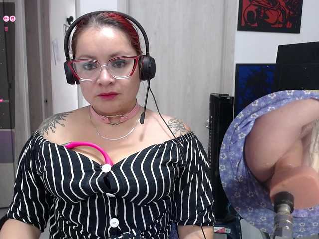 Leidydi223's BongaCams show and profile