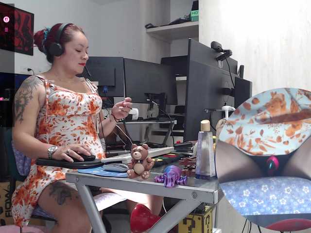 Leidydi223's BongaCams show and profile