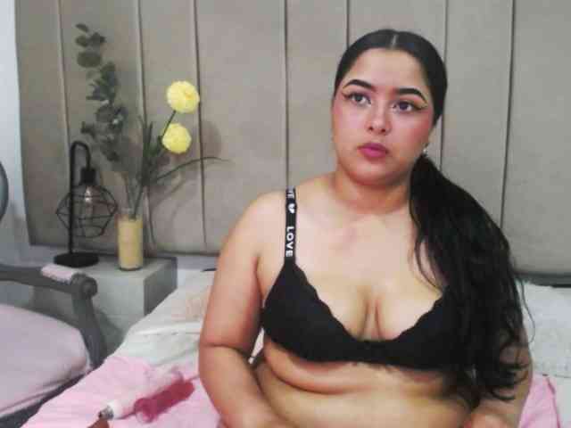 KamylaBaker webcam