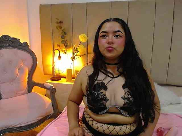 KamylaBaker webcam