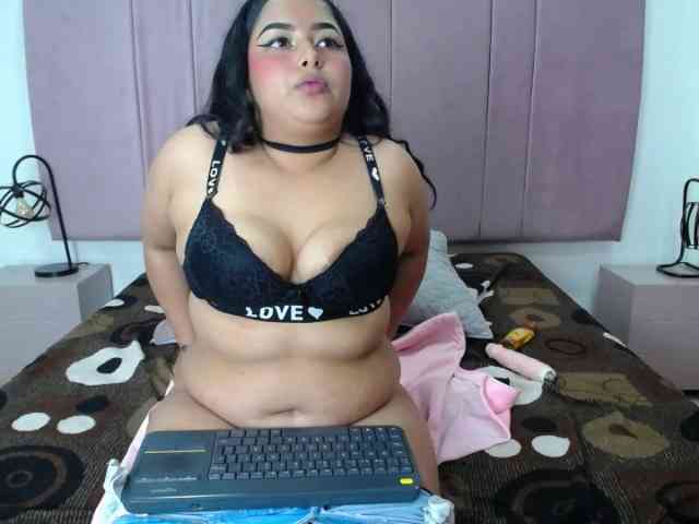 KamylaBaker webcam