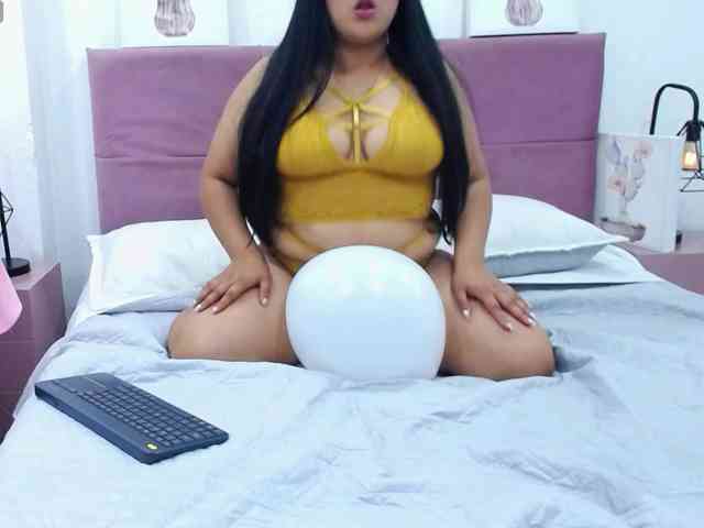 KamylaBaker webcam