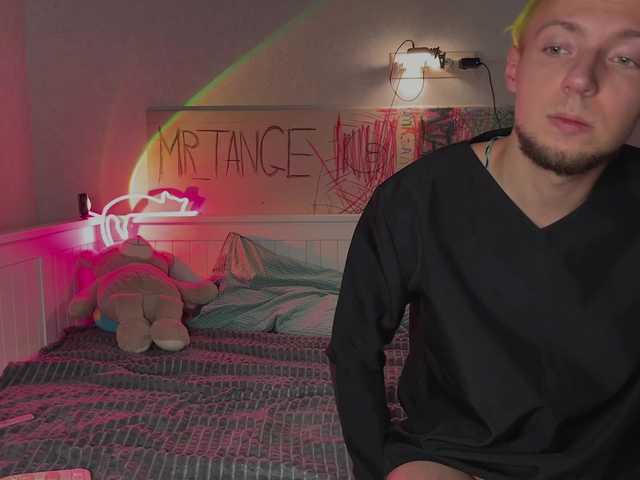 BongaCams Z0mb1e Z0mb1e from BongaCams