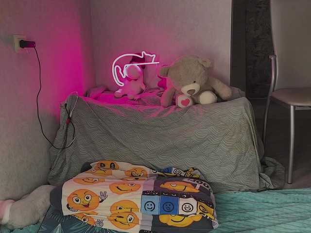 Z0mb1e's BongaCams show and profile