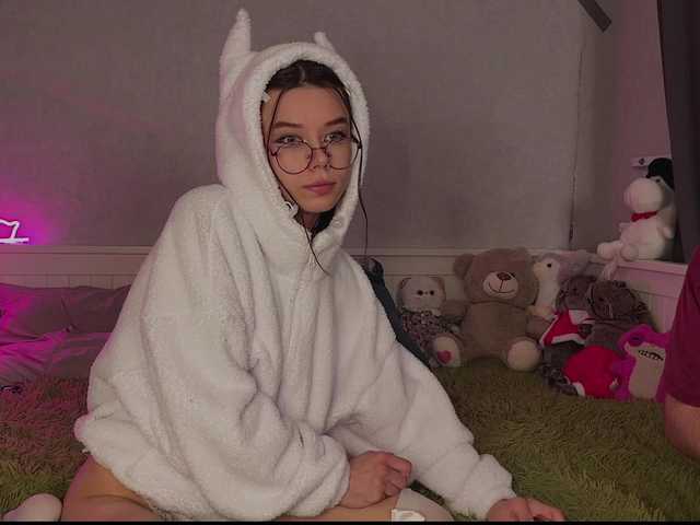 Z0mb1e's BongaCams show and profile