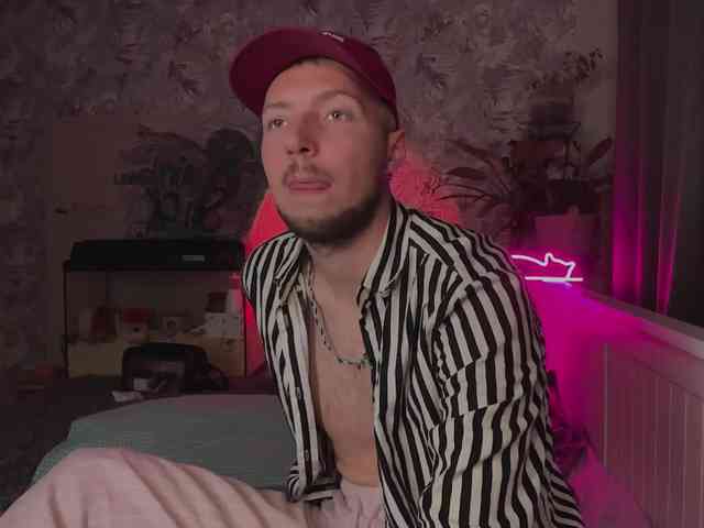 Z0mb1el0ll1 webcam