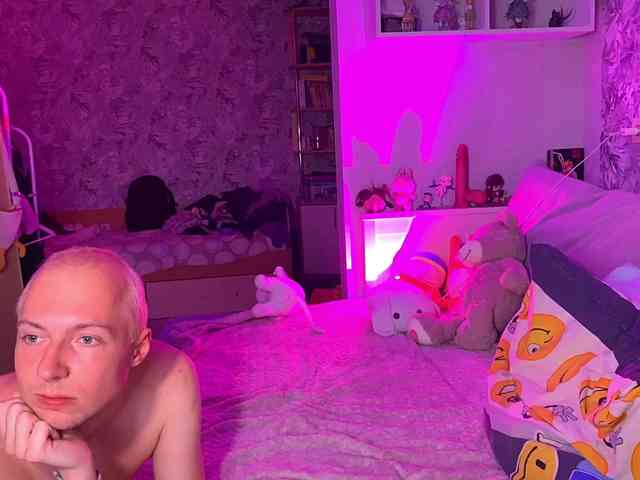 Z0mb1el0ll1 webcam
