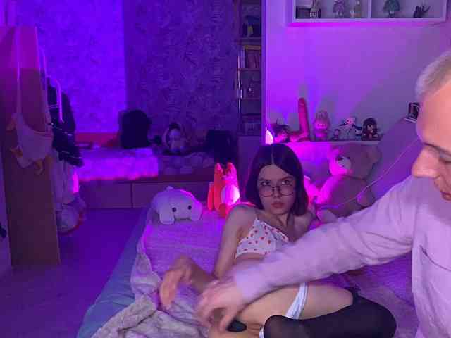 amateur nude webcam Z0mb1e