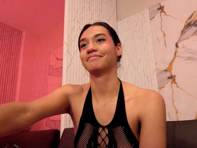 Artemiss-tay's BongaCams show and profile