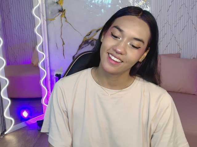 Artemiss-tay's BongaCams show and profile