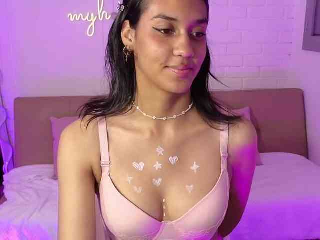 live cam bedroom Artemiss-tay