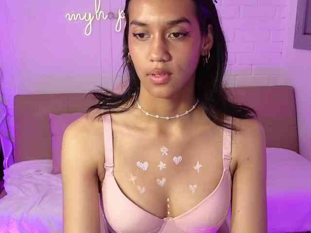 Artemiss-tay Live Webcam on BongaCams