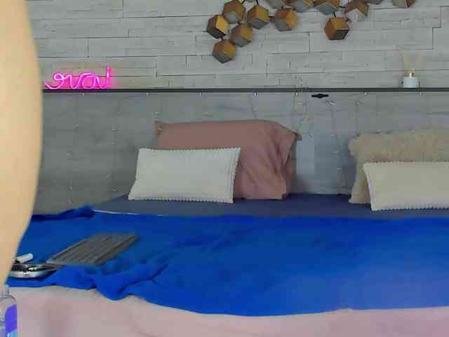 foxxy-milf webcam