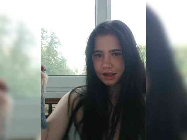 Mari0108-1 webcam