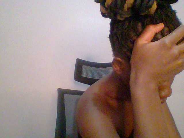 Horny-hearts's BongaCams show and profile