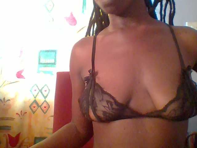 Horny-hearts's BongaCams show and profile