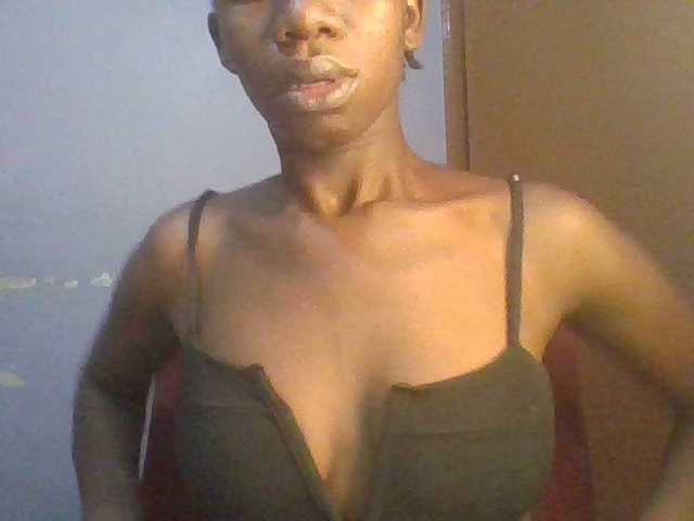 Horny-hearts's BongaCams show and profile