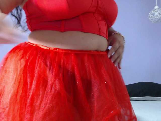 penelope-gucci webcam bongacams model stream image