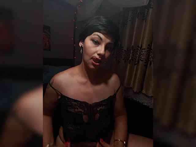 Julya92aa webcam