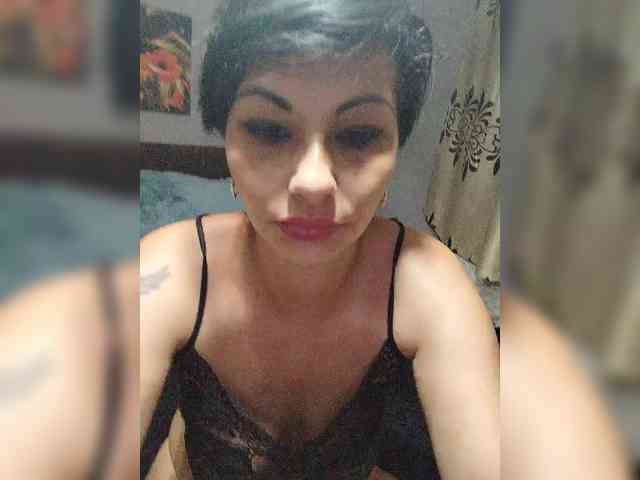 Julya92aa webcam