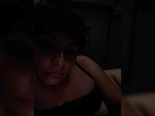 Julya92aa webcam
