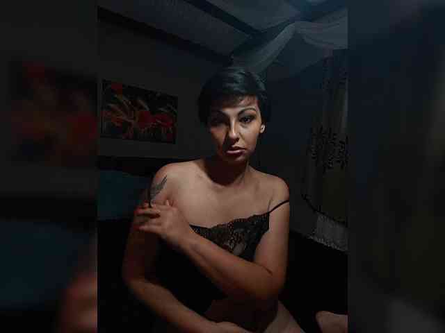 Julya92aa webcam