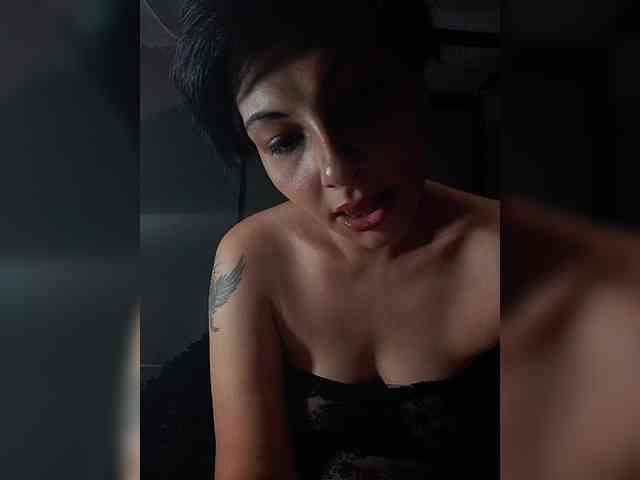 Julya92aa webcam
