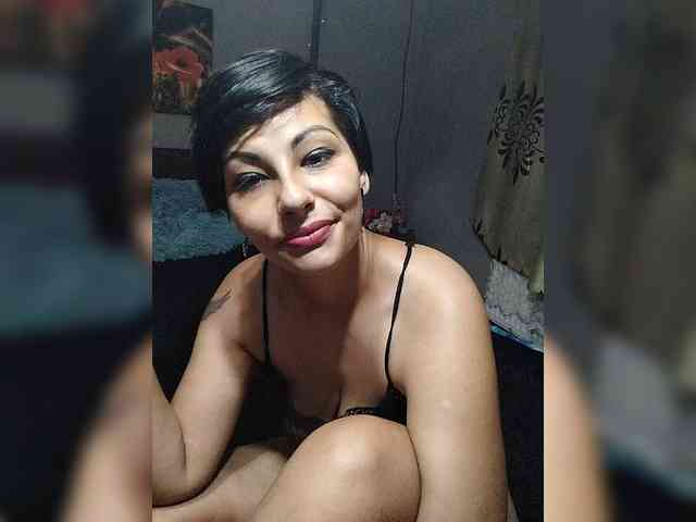 Julya92aa webcam