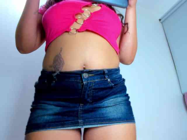 ScarlettNoir webcam