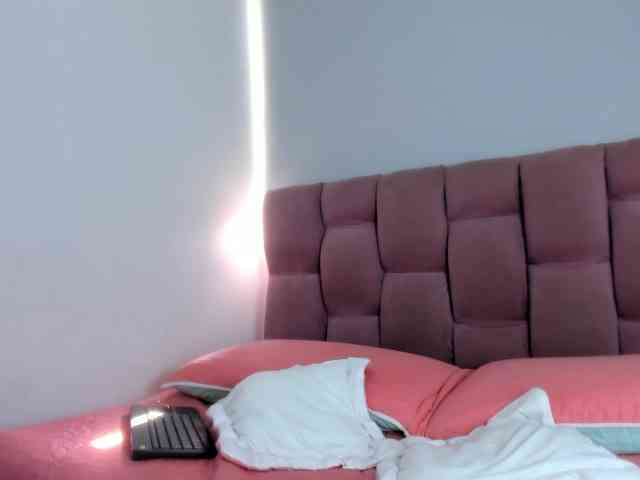ScarlettNoir webcam