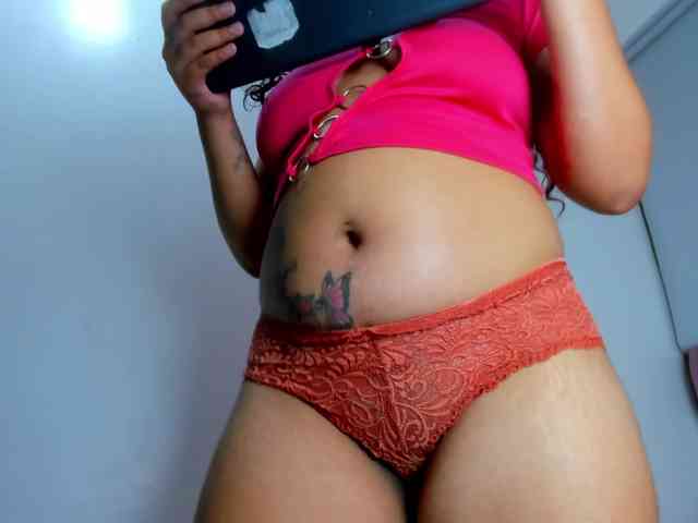ScarlettNoir webcam