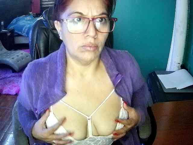 Trish-milf Live Webcam on BongaCams