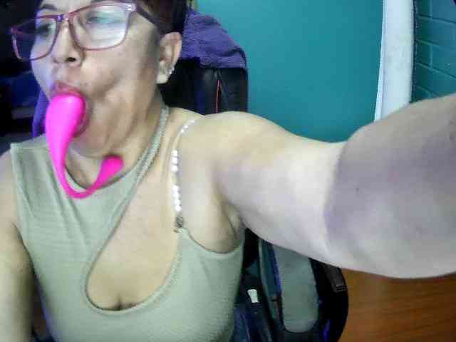 Trish-milf webcam
