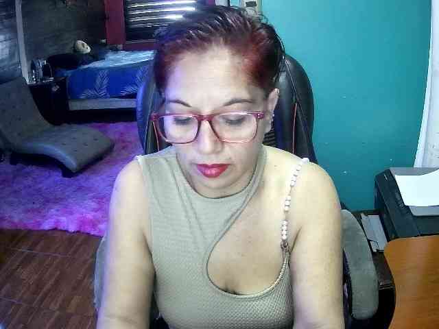 Trish-milf webcam