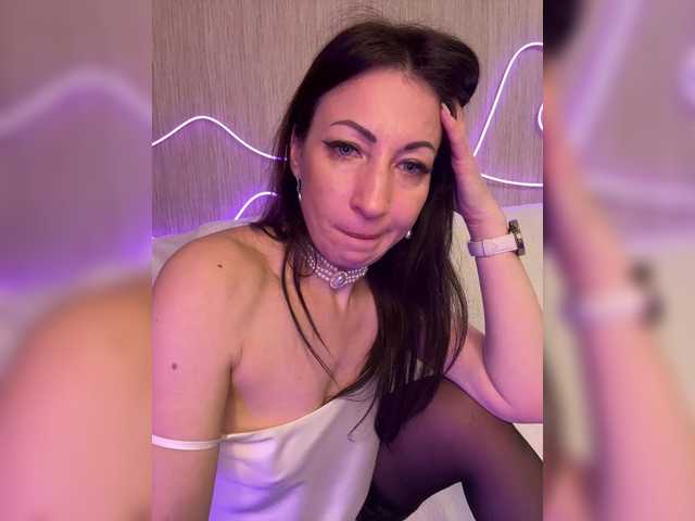 KristiSSS1's BongaCams show and profile