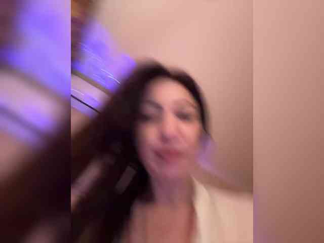 KristiSSS1 webcam