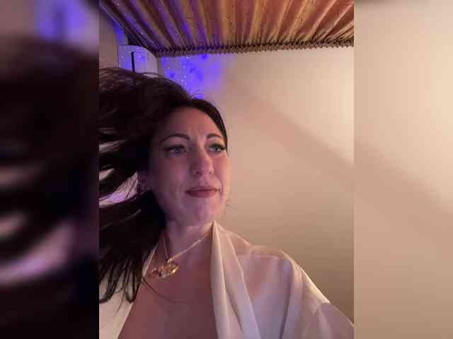 KristiSSS1 webcam