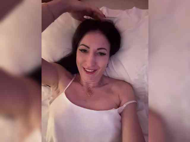 KristiSSS1 webcam