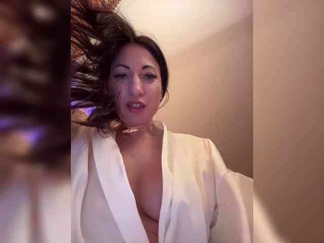 KristiSSS1 webcam