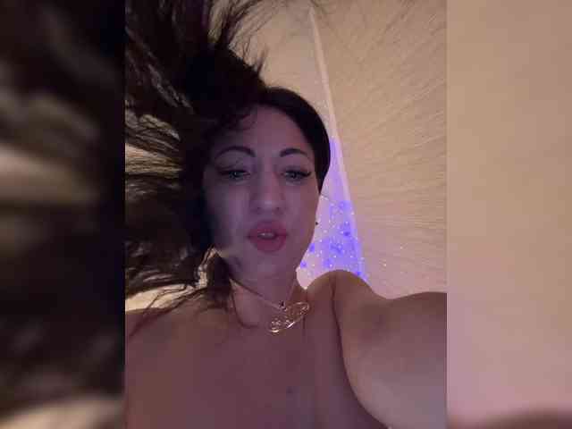 KristiSSS1 webcam