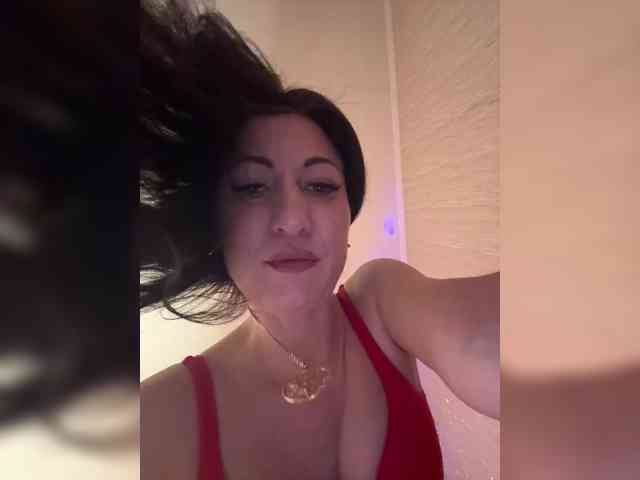 KristiSSS1 webcam