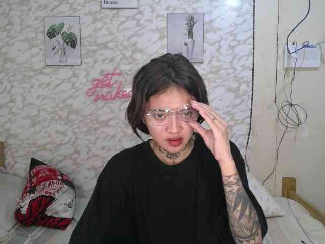 poorpussyyy webcam