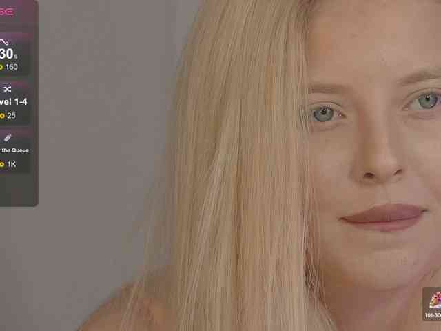 SerenaNoir webcam
