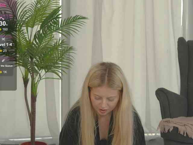 SerenaNoir webcam