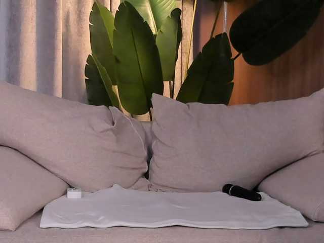 BabeInBlush's BongaCams show and profile